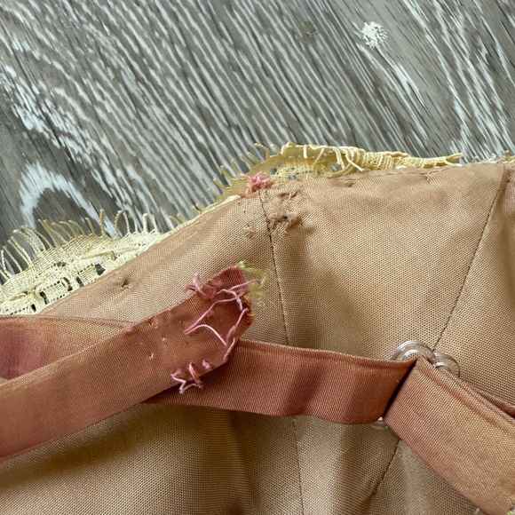 Absolutely Stunning Strapless Lace, Bead and Sequin Prom Formal - Picture 11 of 11